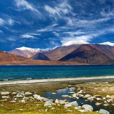 Flight ticket booking services in Tuticorin for Ladakh